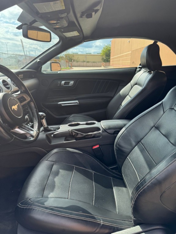 2019 Ford Mustang Image 9