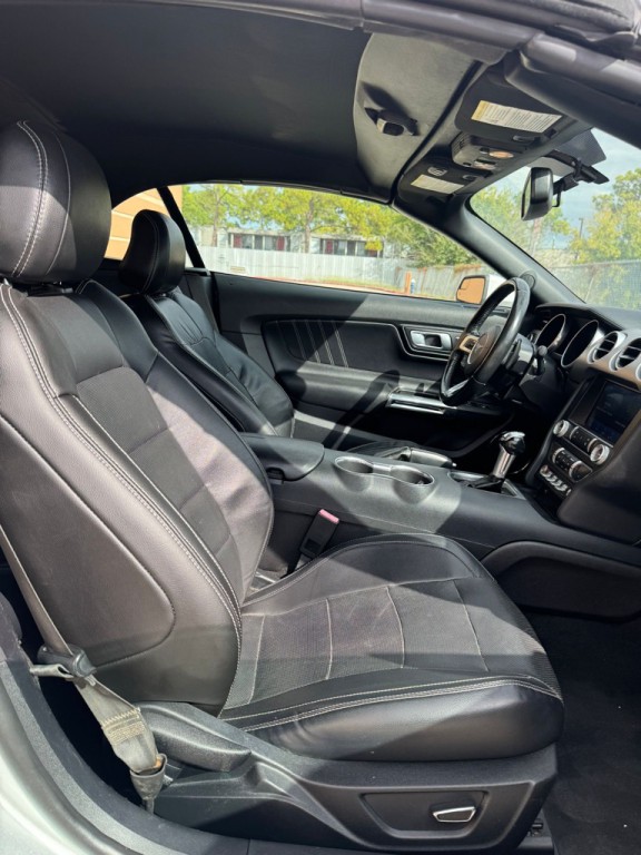 2019 Ford Mustang Image 11
