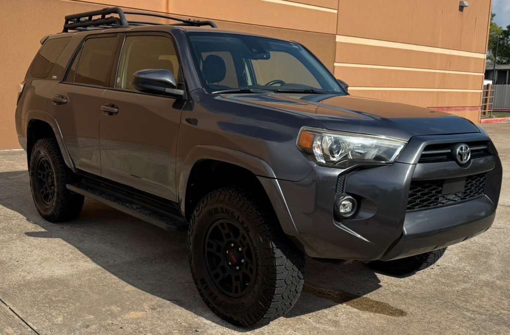 2021 Toyota 4Runner Image 1