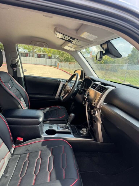 2021 Toyota 4Runner Image 11