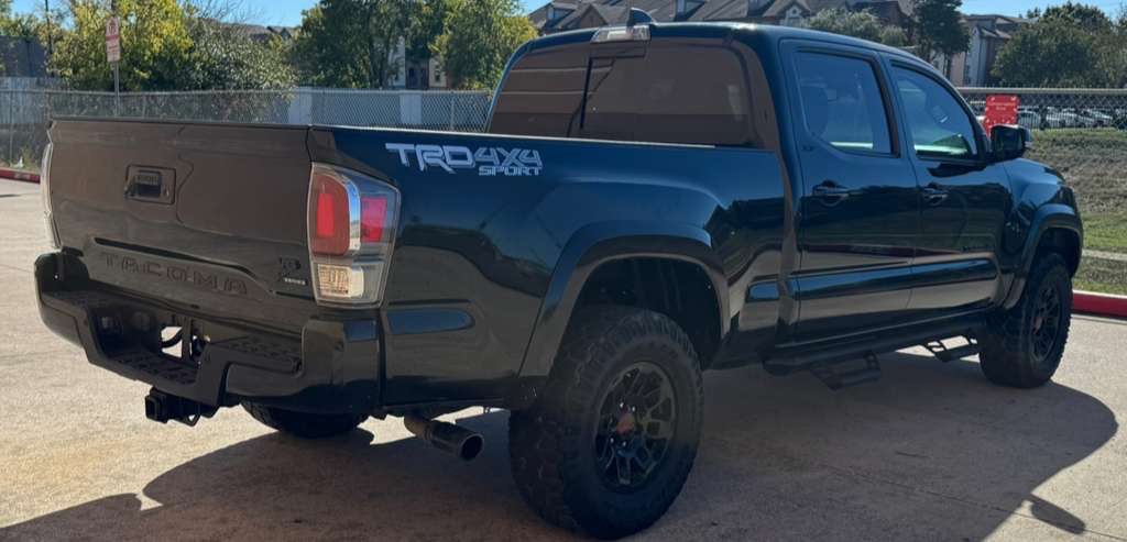 2023 Toyota Tacoma Image 3