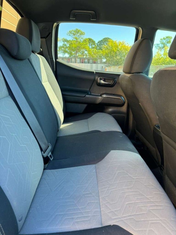 2023 Toyota Tacoma Image 11