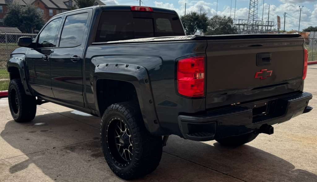 2018 Chevrolet Silverado 1500 Image 3
