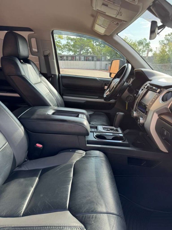 2018 Toyota Tundra Image 9