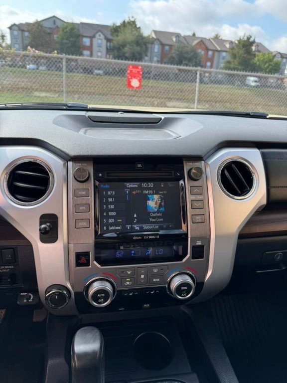 2018 Toyota Tundra Image 11