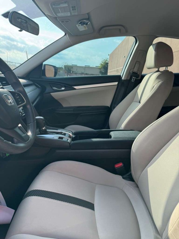2018 Honda Civic Image 10