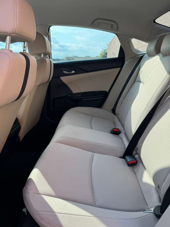 2018 Honda Civic Image 11