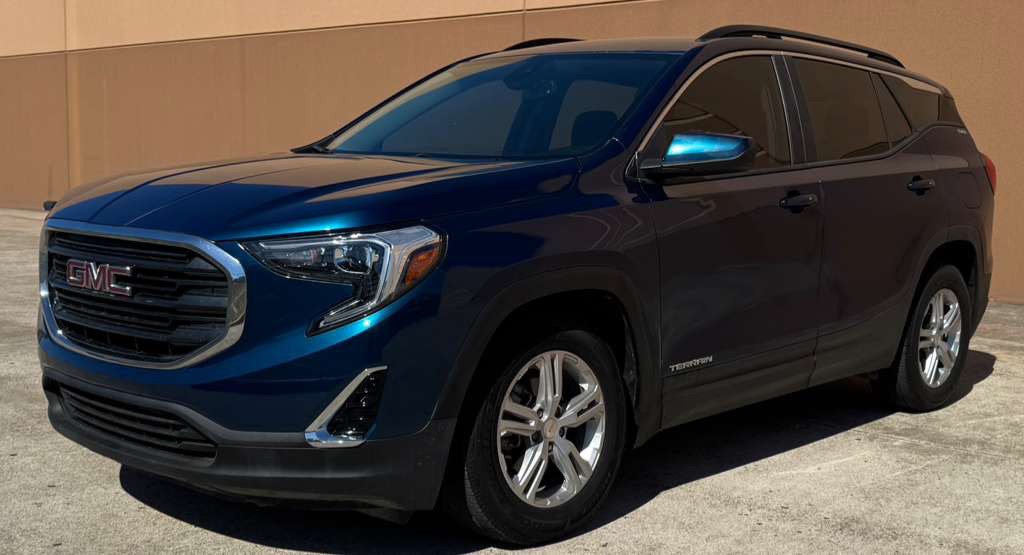 2021 GMC Terrain Image 2