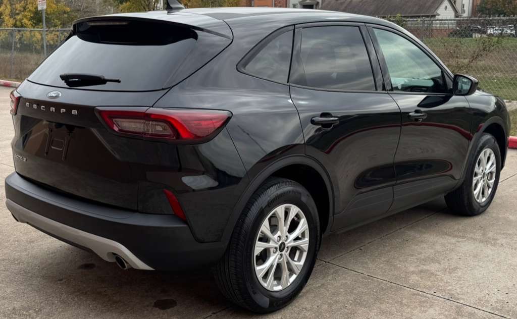 2025 Ford Escape Image 4