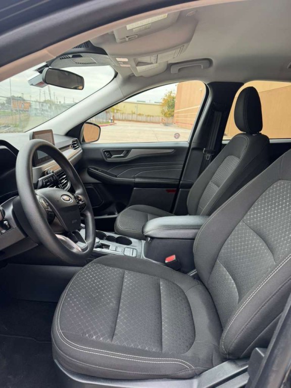 2025 Ford Escape Image 9