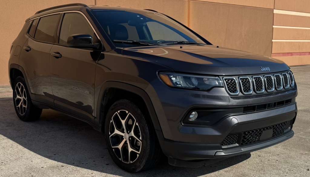 2024 Jeep Compass Image 1