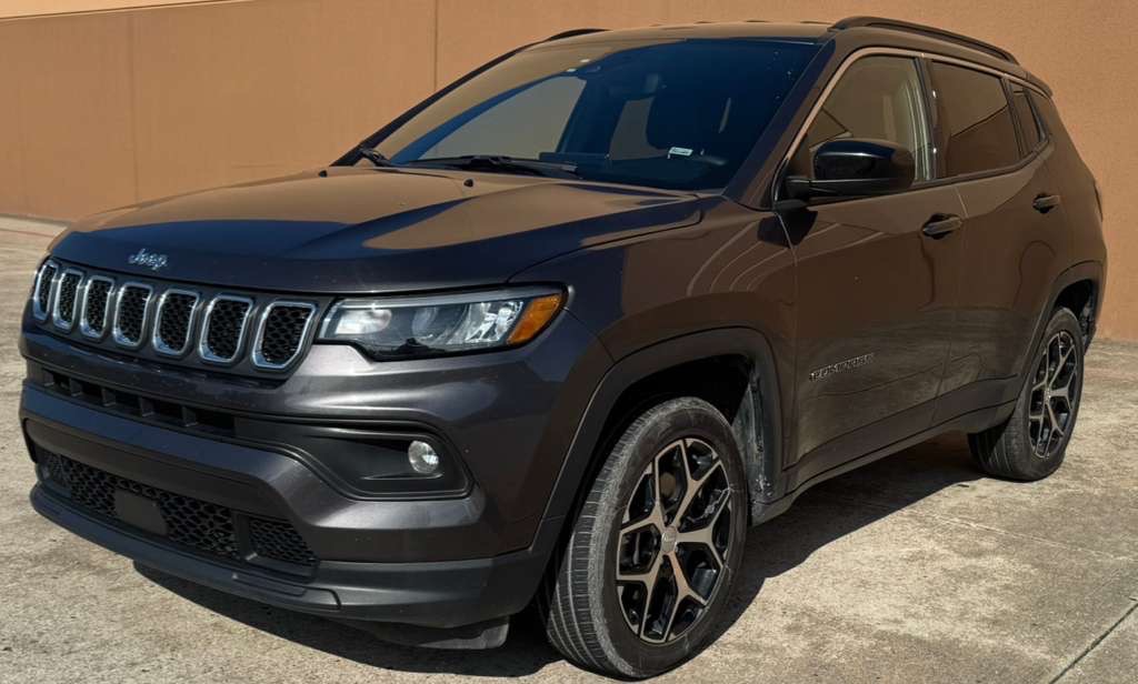 2024 Jeep Compass Image 2