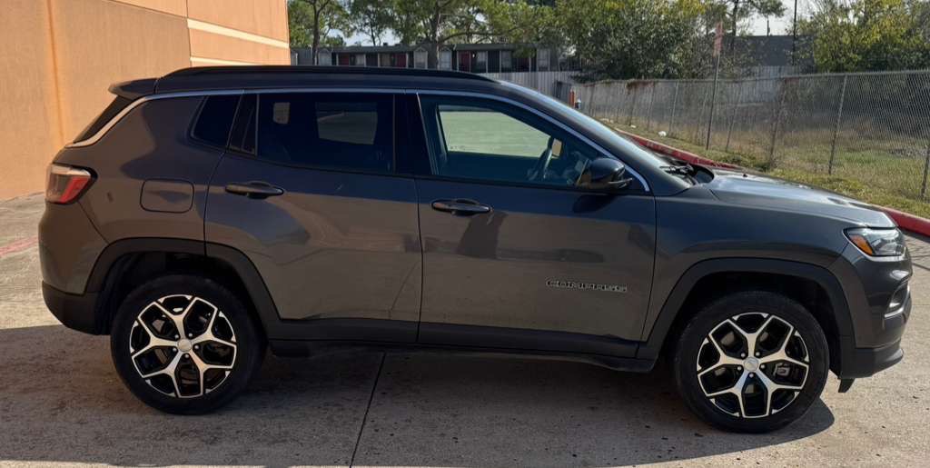 2024 Jeep Compass Image 8