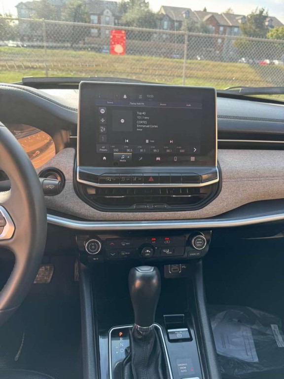 2024 Jeep Compass Image 15