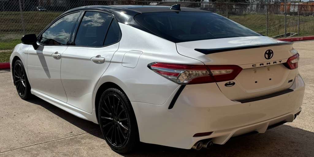 2019 Toyota Camry Image 4