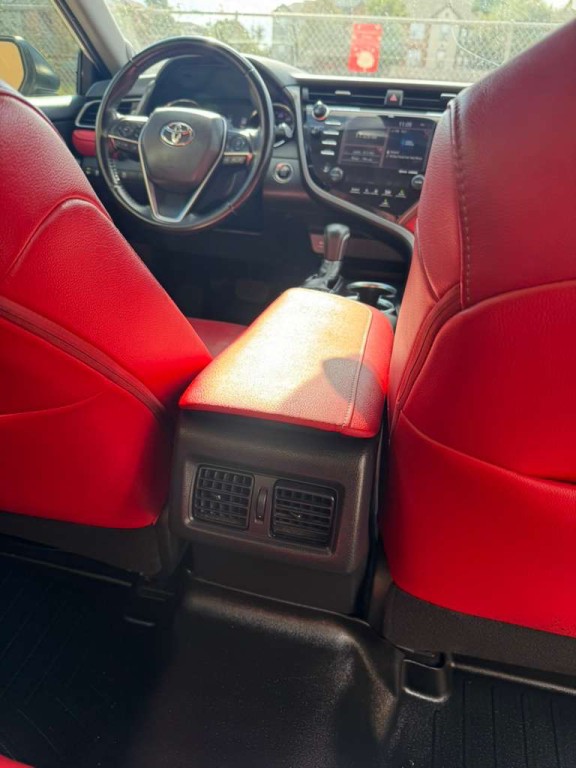 2019 Toyota Camry Image 15