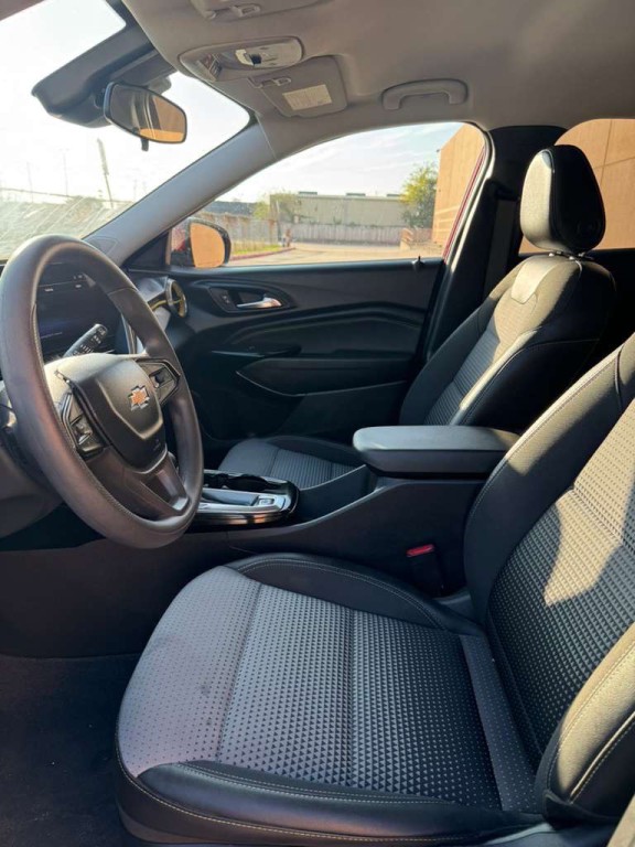 2025 Chevrolet Trax Image 9