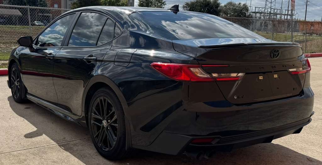 2025 Toyota Camry Image 4