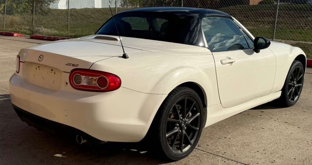 2015 Mazda MX-5 Miata Image 3