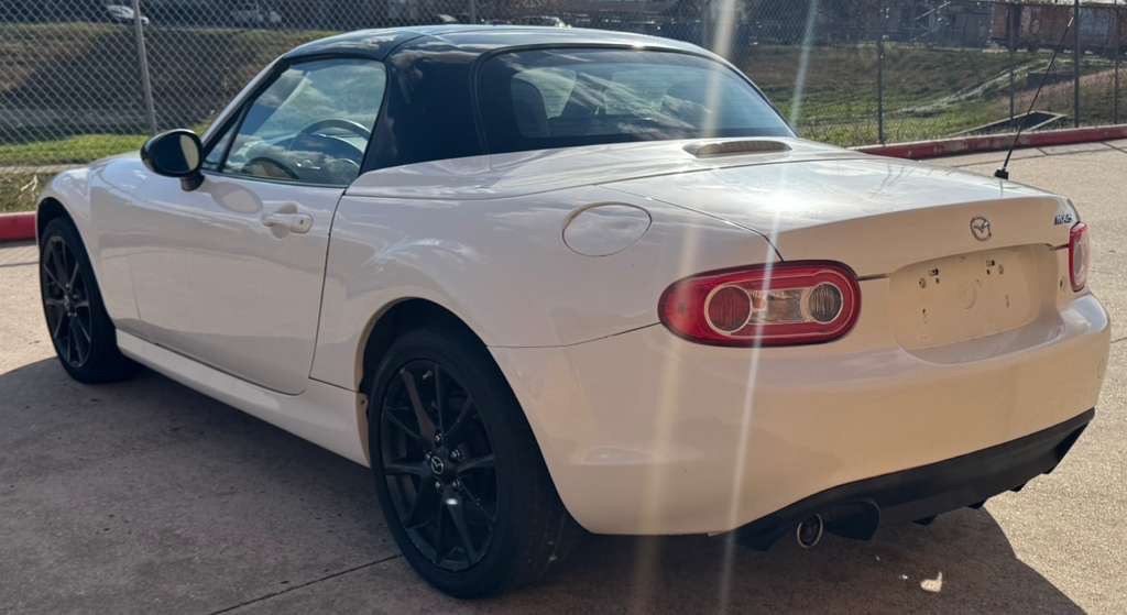 2015 Mazda MX-5 Miata Image 4