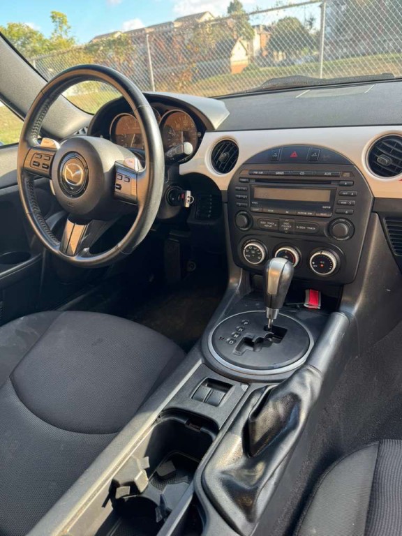 2015 Mazda MX-5 Miata Image 11