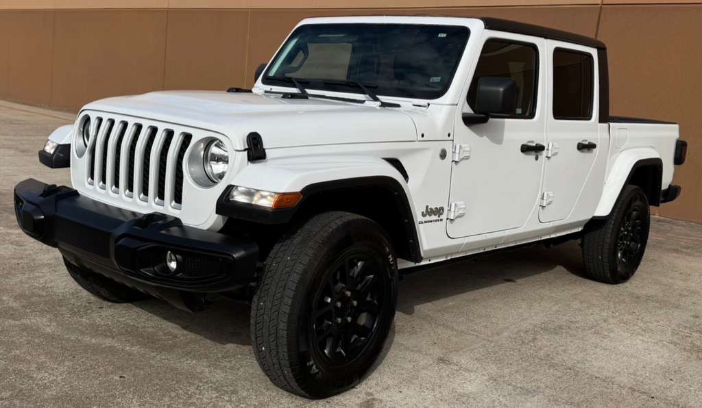 2023 Jeep Gladiator Image 2