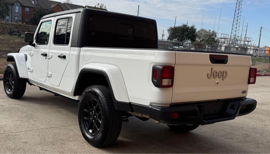 2023 Jeep Gladiator Image 4