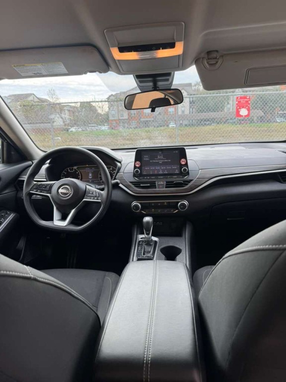 2025 Nissan Altima Image 12