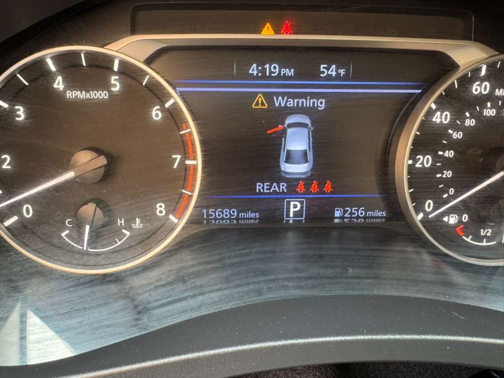 2025 Nissan Altima Image 17