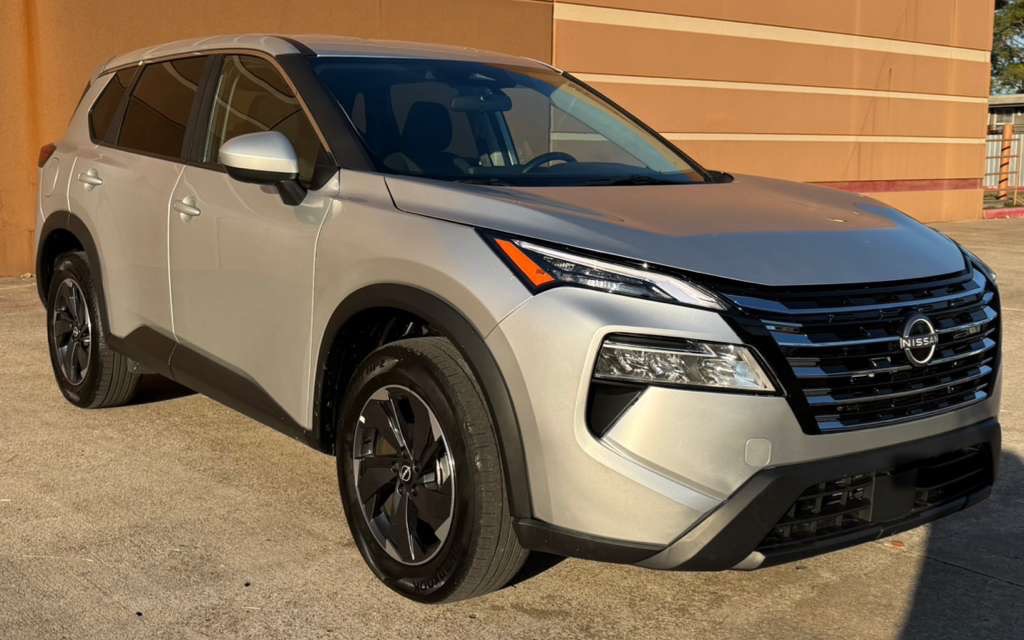 2025 Nissan Rogue Image 1