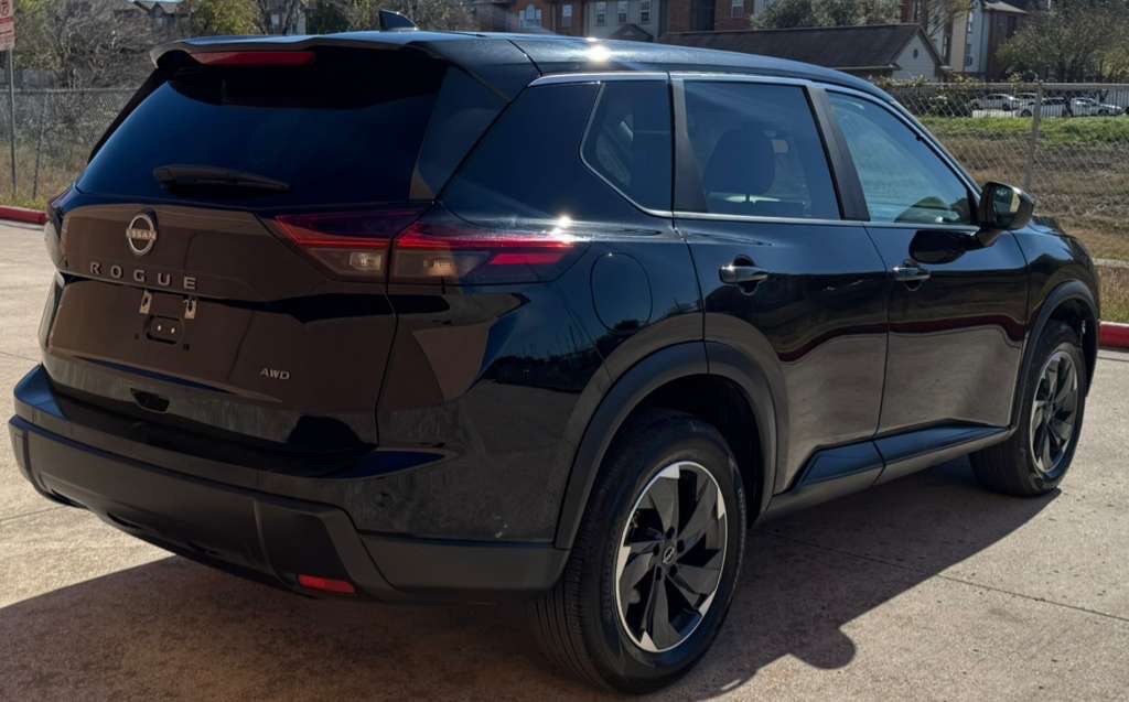 2025 Nissan Rogue Image 4