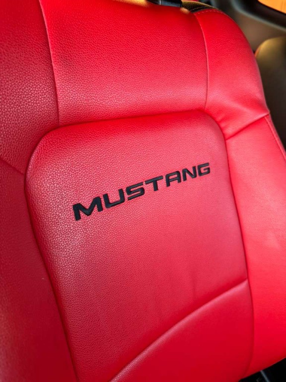 2021 Ford Mustang Image 11