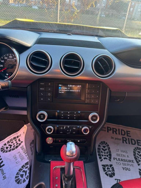 2021 Ford Mustang Image 12