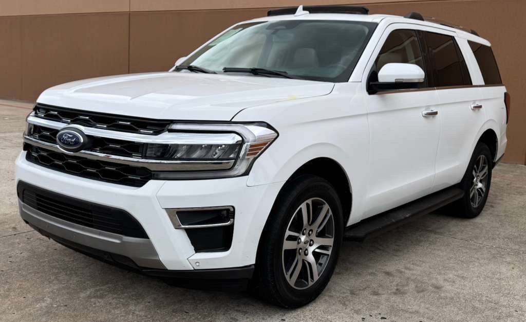 2024 Ford Expedition Image 2