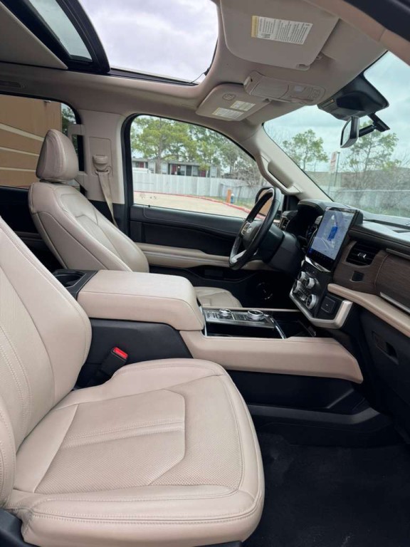 2024 Ford Expedition Image 13