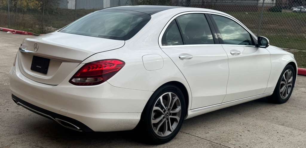 2018 Mercedes-Benz C-Class Image 3