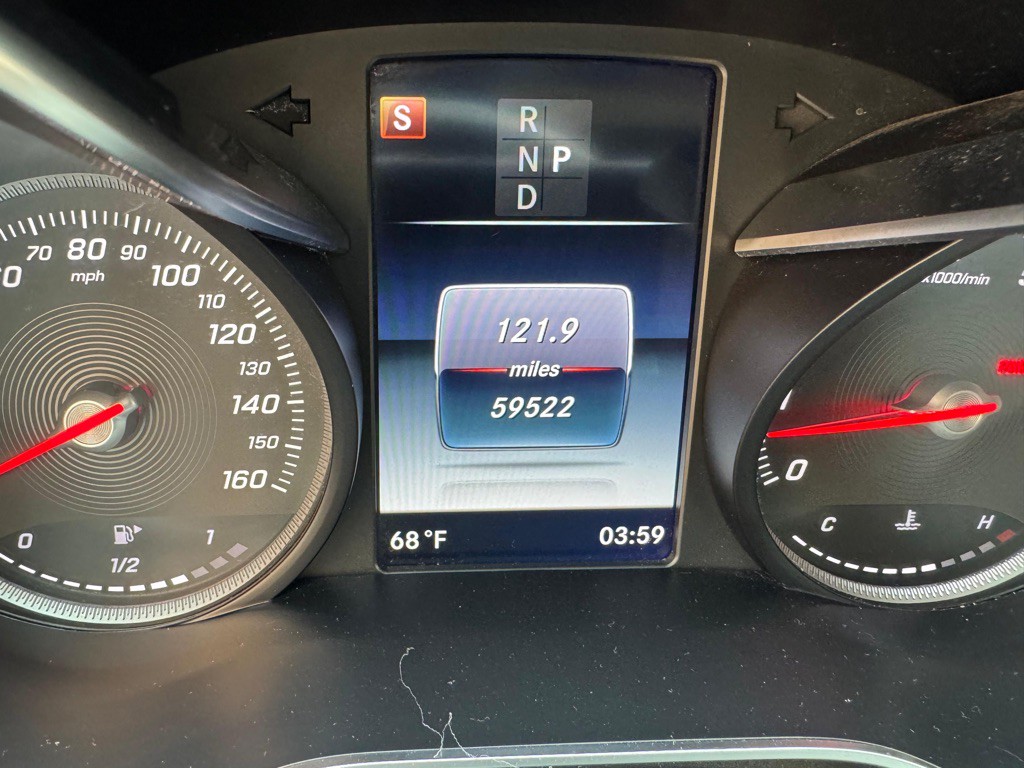 2018 Mercedes-Benz C-Class Image 17