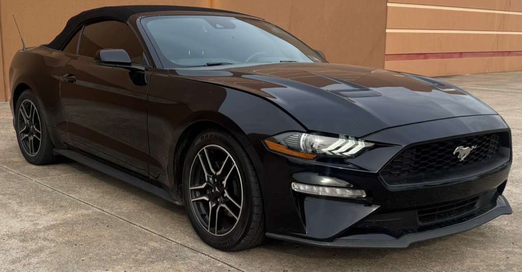 2022 Ford Mustang Image 1