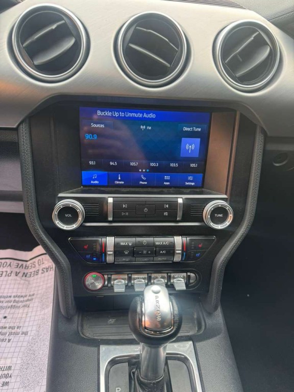 2022 Ford Mustang Image 12