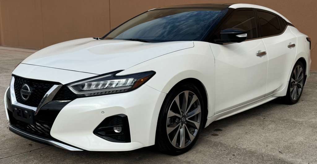 2022 Nissan Maxima Image 2