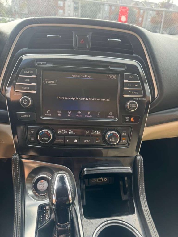 2022 Nissan Maxima Image 16