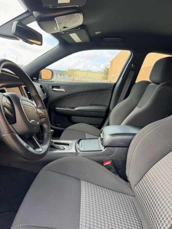 2022 Dodge Charger Image 9