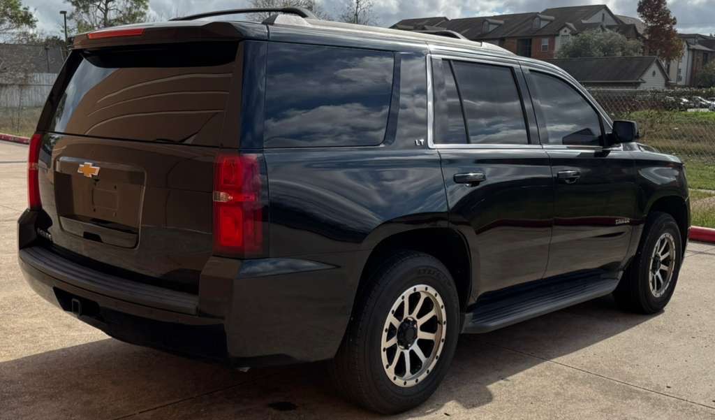 2016 Chevrolet Tahoe Image 3
