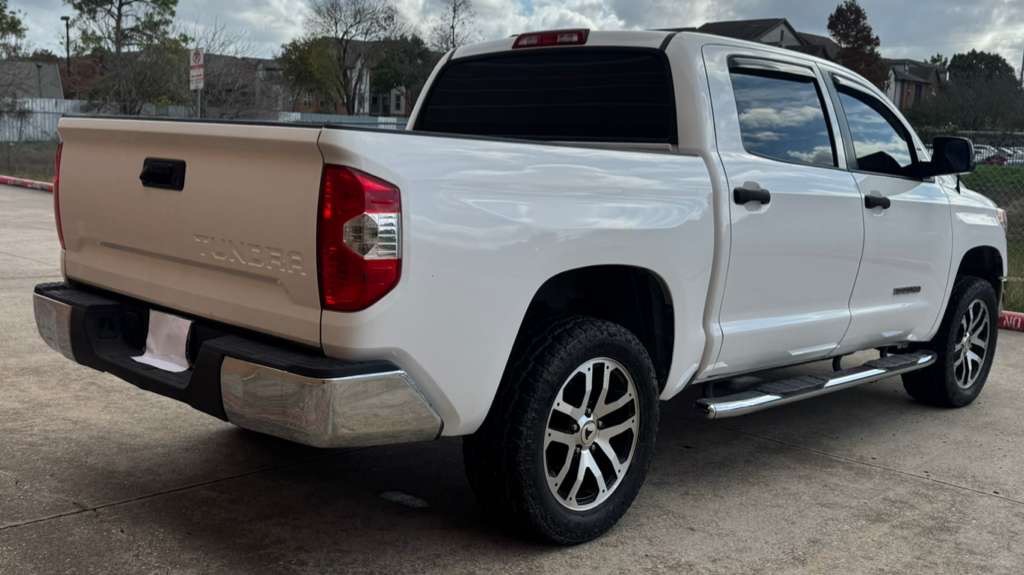 2017 Toyota Tundra Image 15