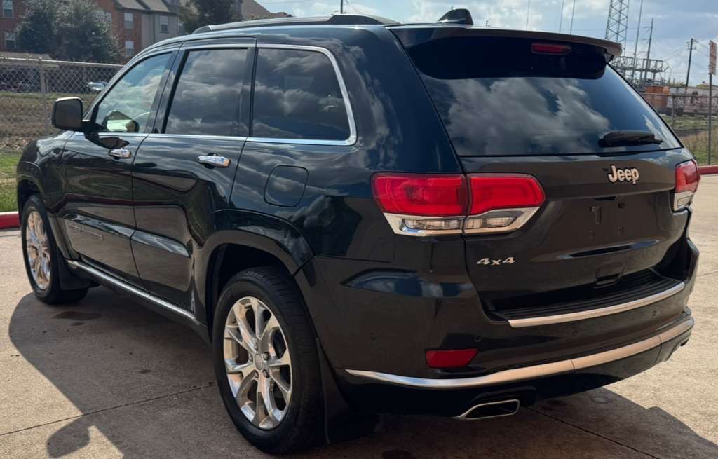 2021 Jeep Grand Cherokee Image 4