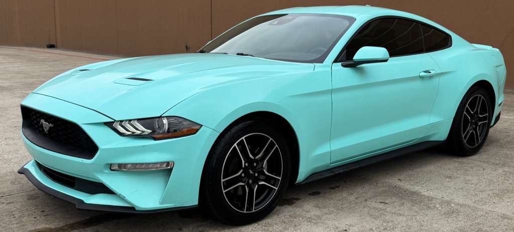 2021 Ford Mustang Image 2