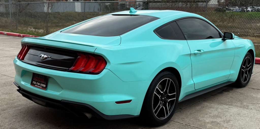 2021 Ford Mustang Image 3