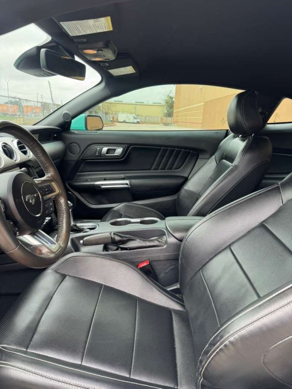 2021 Ford Mustang Image 10