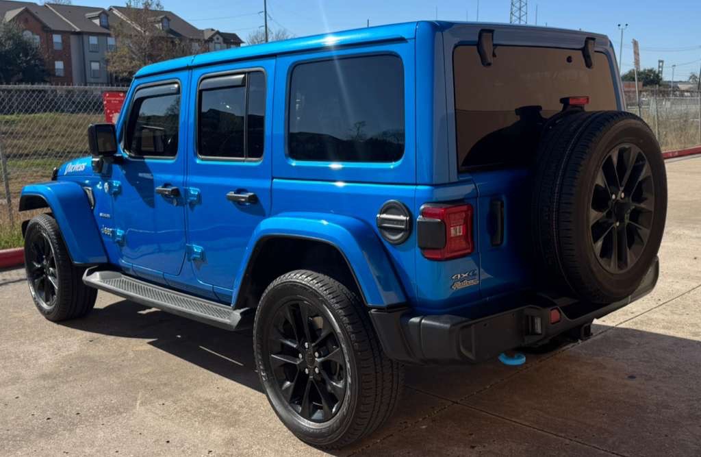 2023 Jeep Wrangler Image 3