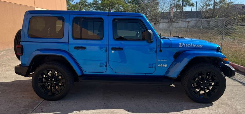 2023 Jeep Wrangler Image 8